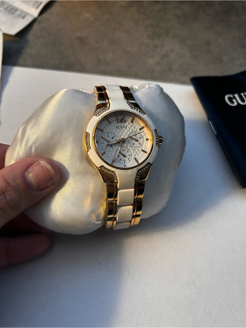 Guess watch - Picture 2 of 6